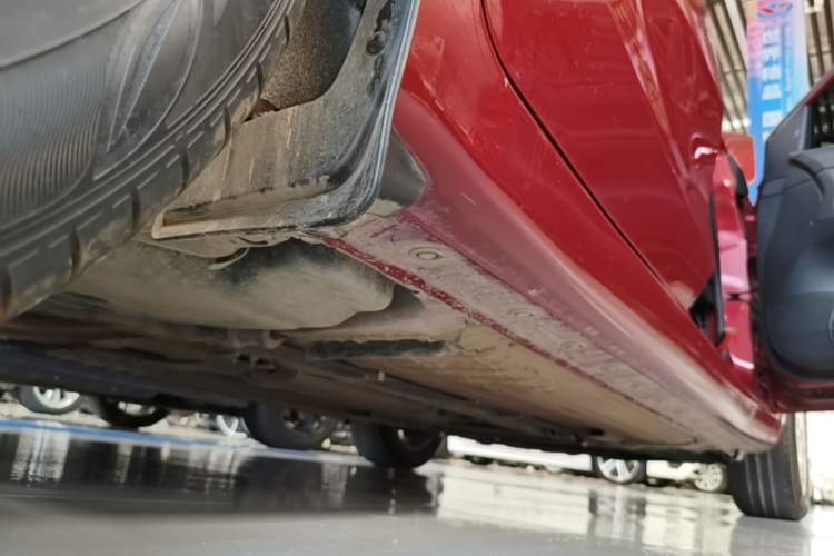 Used Nissan Tiida 2021 1.6L CVT Smart Drive Edition Right Side Sill