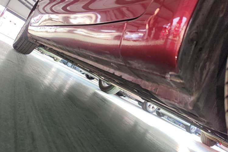 Used Nissan Tiida 2021 1.6L CVT Smart Drive Edition Right Side Sill