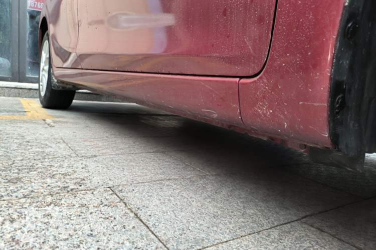 Used Nissan Tiida 2021 1.6L CVT Smart Drive Edition Right Side Sill
