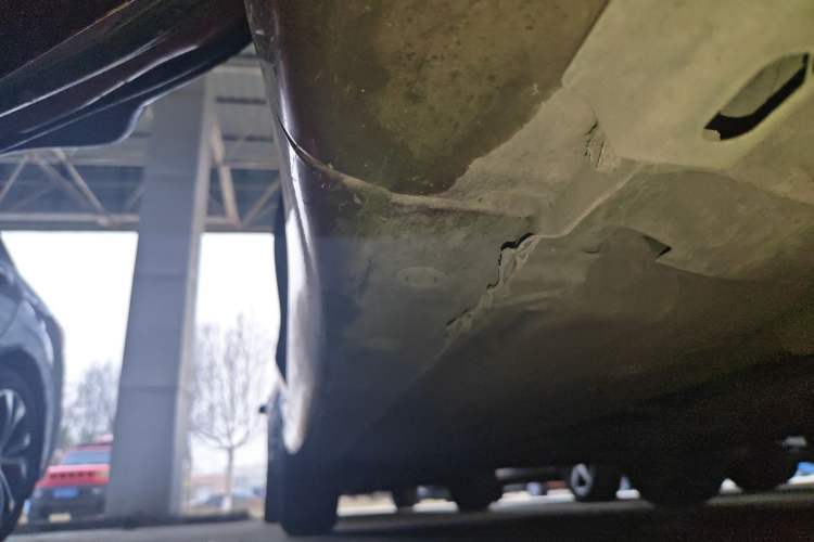 Used Nissan Tiida 2021 1.6L CVT Smart Drive Edition Right Side Sill