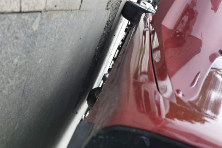Used Nissan Tiida 2021 1.6L CVT Smart Drive Edition Right Side Sill