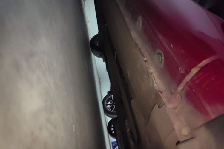 Used Nissan Tiida 2021 1.6L CVT Smart Drive Edition Right Side Sill