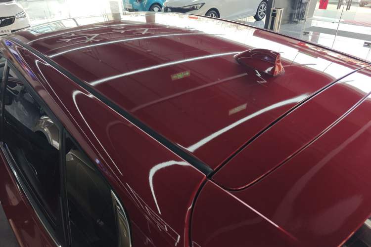 Used Nissan Tiida 2021 1.6L CVT Cool Edition Roof