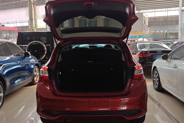 Used Nissan Tiida 2021 1.6L CVT Cool Edition Trunk