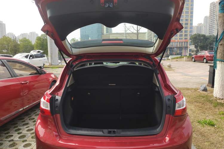 Used Nissan Tiida 2021 1.6L CVT Smart Drive Edition Trunk