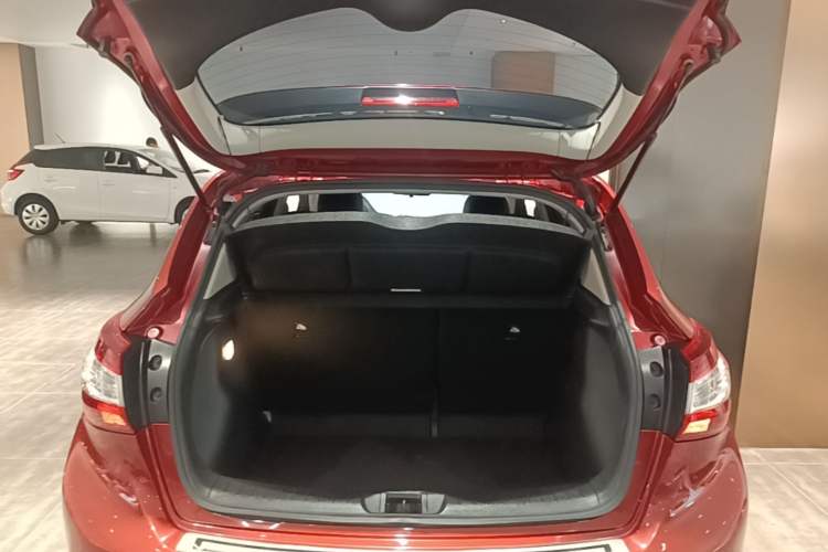 Used Nissan Tiida 2021 1.6L CVT Smart Drive Edition Trunk