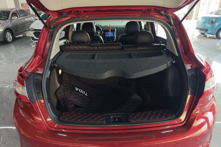 Used Nissan Tiida 2021 1.6L CVT Cool Edition Trunk