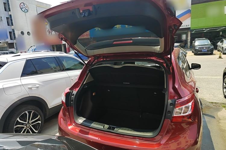 Used Nissan Tiida 2021 1.6L CVT Cool Edition Trunk