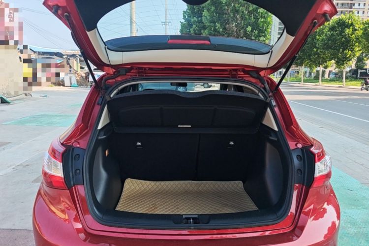 Used Nissan Tiida 2021 1.6L CVT Cool Edition Trunk
