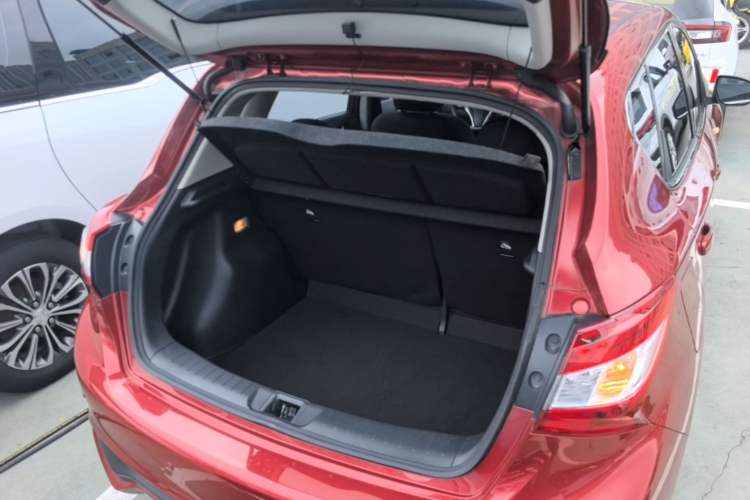 Used Nissan Tiida 2021 1.6L Manual Joyful Edition Trunk