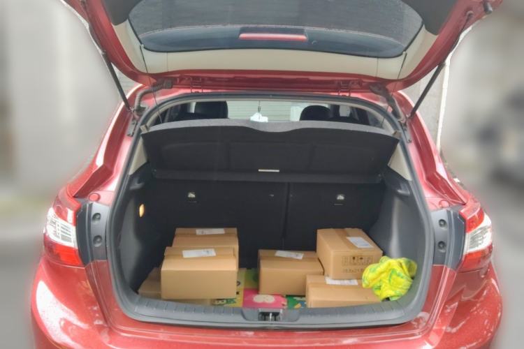 Used Nissan Tiida 2021 1.6L CVT Cool Edition Trunk