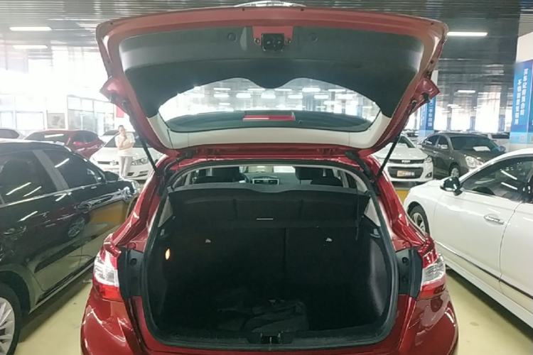 Used Nissan Tiida 2021 1.6L CVT Cool Edition Trunk