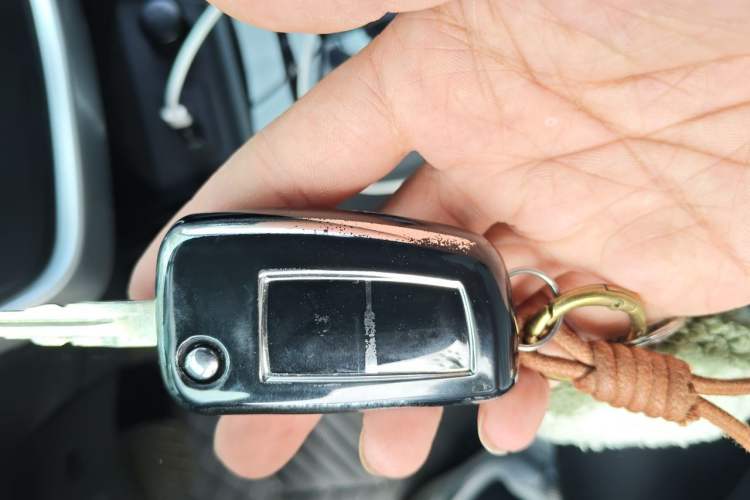 Used Nissan Tiida 2021 1.6L CVT Cool Edition Vehicle Key