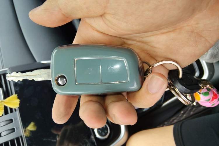 Used Nissan Tiida 2021 1.6L CVT Cool Edition Vehicle Key
