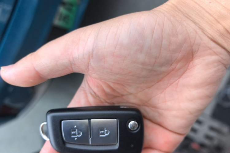 Used Nissan Tiida 2021 1.6L Manual Joyful Edition Vehicle Key