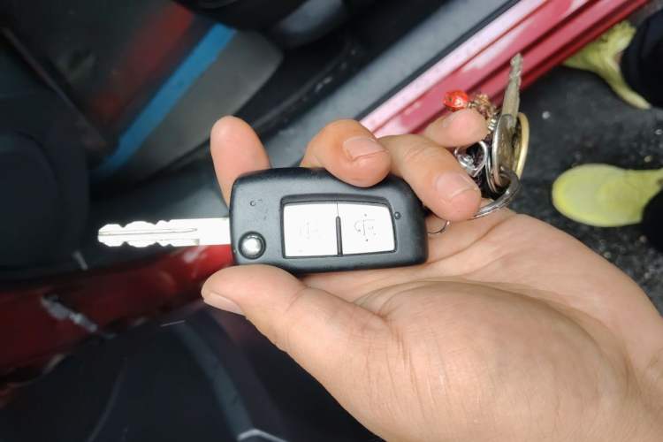 Used Nissan Tiida 2021 1.6L CVT Cool Edition Vehicle Key