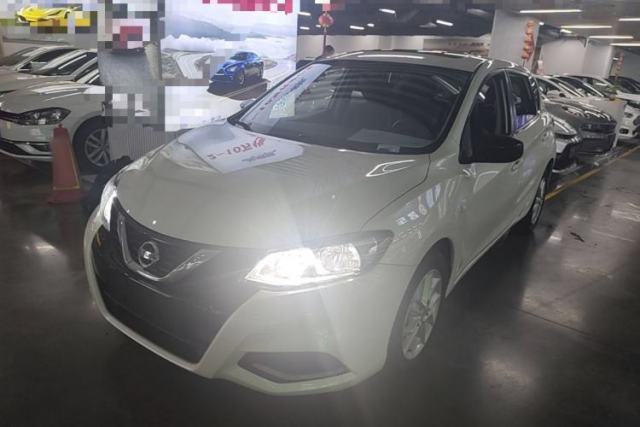 Ojetý Nissan Tiida 2021 1.6L CVT Cool Edition