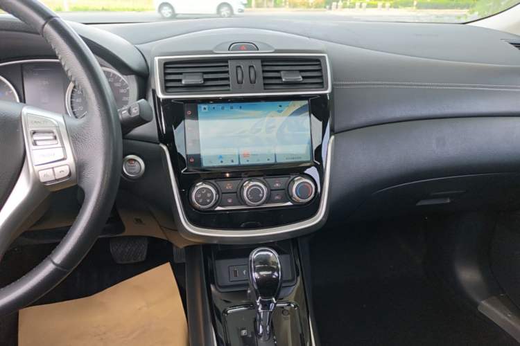 Used Nissan Tiida 2021 1.6L CVT Smart Drive Edition Audio And AC Panel