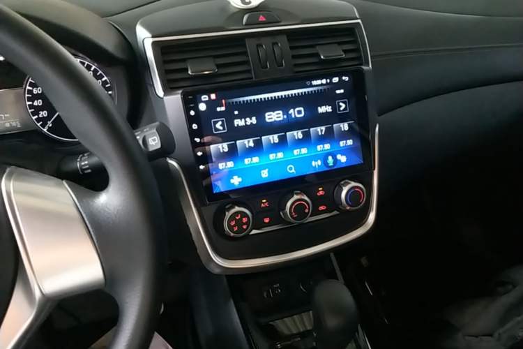 Used Nissan Tiida 2021 1.6L CVT Cool Edition Audio And AC Panel