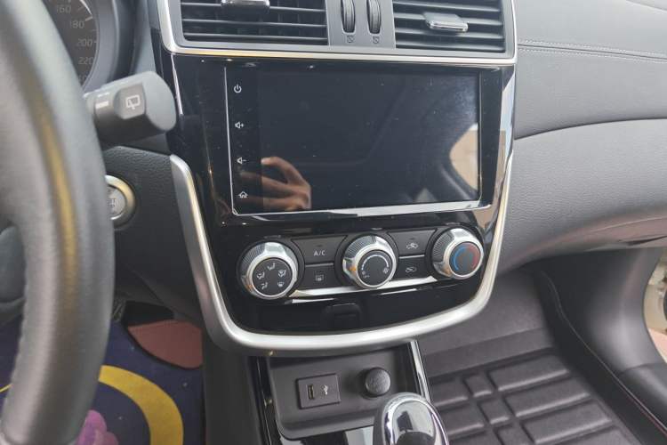 Used Nissan Tiida 2021 1.6L CVT Smart Drive Edition Audio And AC Panel