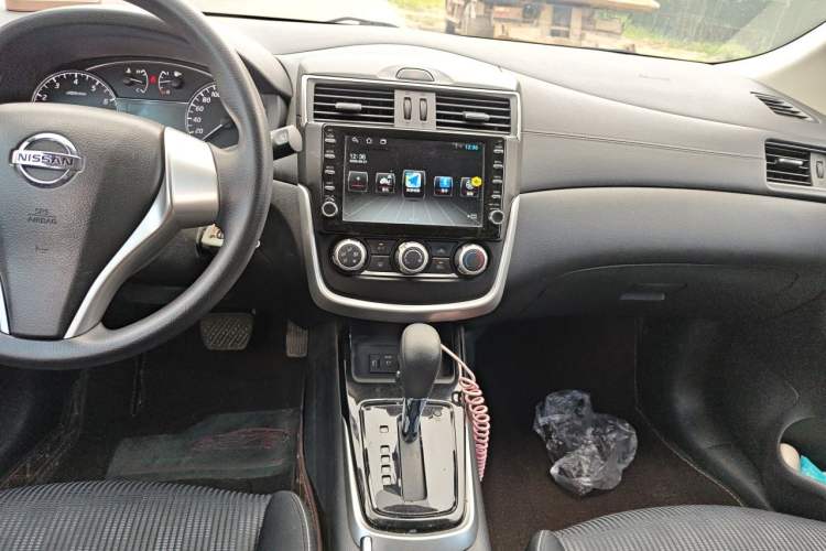 Used Nissan Tiida 2021 1.6L CVT Cool Edition Audio And AC Panel
