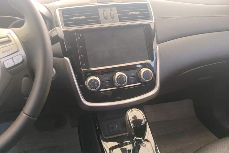 Used Nissan Tiida 2021 1.6L CVT Smart Drive Edition Audio And AC Panel