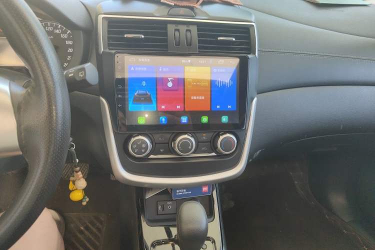 Used Nissan Tiida 2021 1.6L CVT Cool Edition Audio And AC Panel