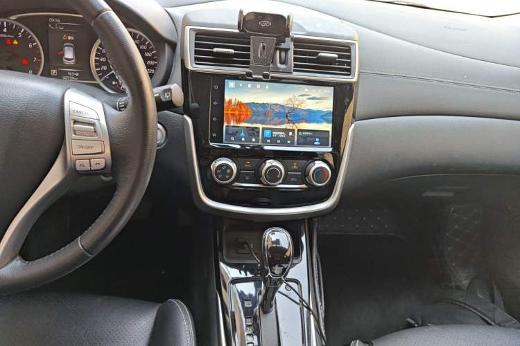 Used Nissan Tiida 2021 1.6L CVT Smart Drive Edition Audio And AC Panel