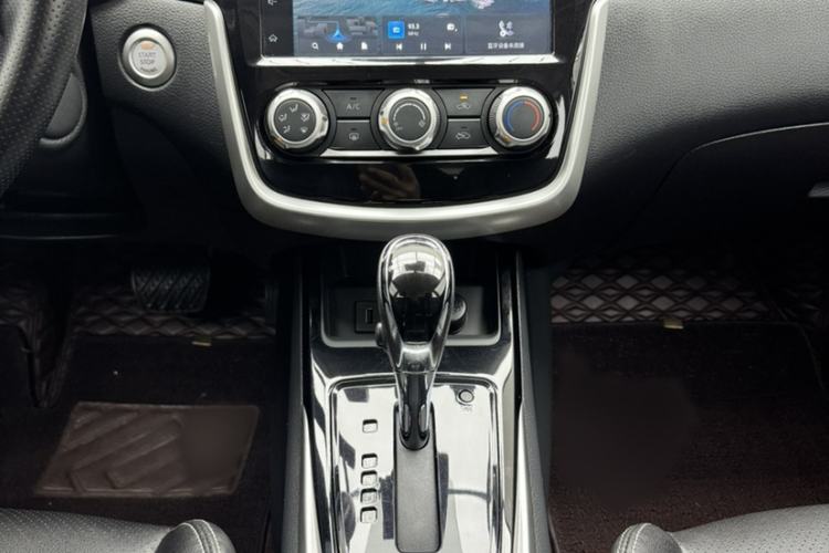 Used Nissan Tiida 2021 1.6L CVT Smart Drive Edition Audio And AC Panel