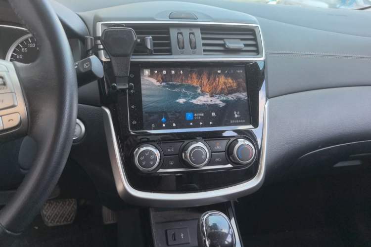 Used Nissan Tiida 2021 1.6L CVT Smart Drive Edition Audio And AC Panel