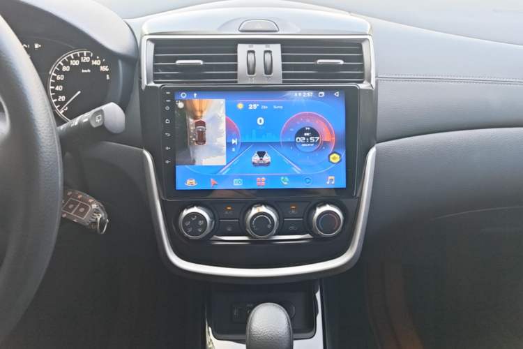 Used Nissan Tiida 2021 1.6L CVT Cool Edition Audio And AC Panel