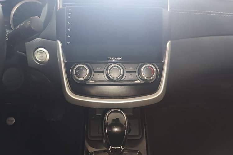 Used Nissan Tiida 2021 1.6L CVT Smart Drive Edition Audio And AC Panel