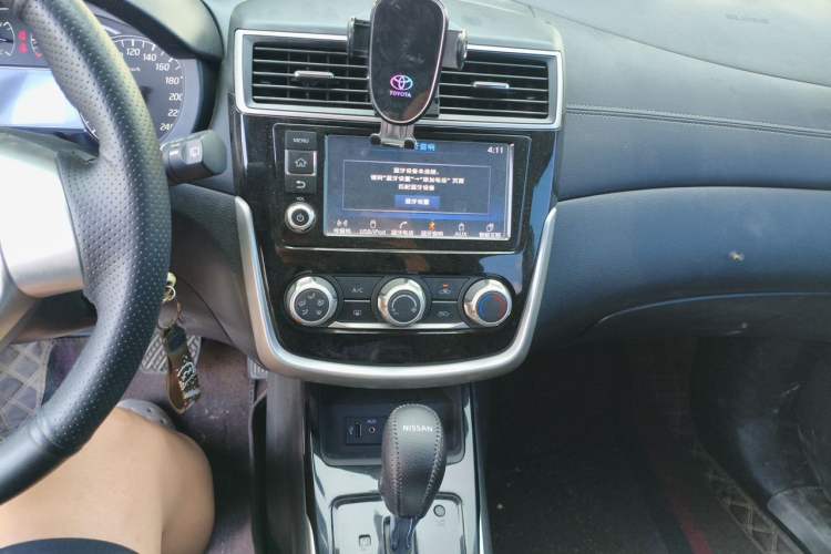 Used Nissan Tiida 2021 1.6L CVT Cool Edition Audio And AC Panel