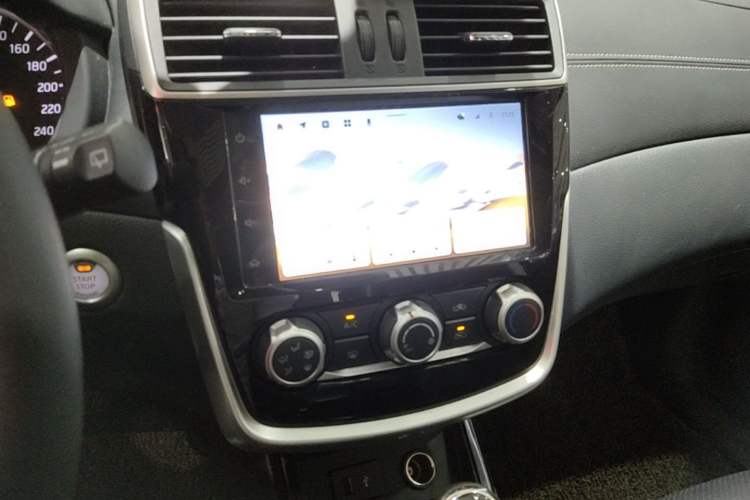 Used Nissan Tiida 2021 1.6L CVT Smart Drive Edition Audio And AC Panel