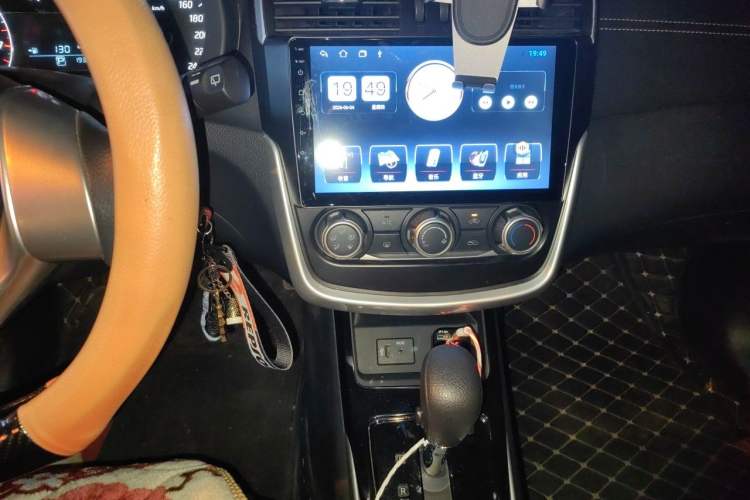 Used Nissan Tiida 2021 1.6L CVT Cool Edition Audio And AC Panel