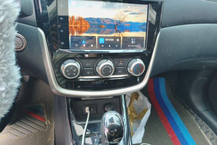 Used Nissan Tiida 2021 1.6L CVT Smart Drive Edition Audio And AC Panel