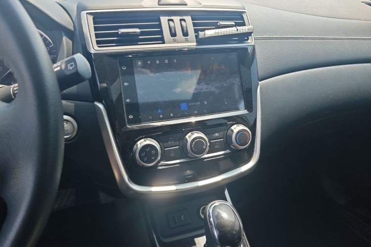 Used Nissan Tiida 2021 1.6L CVT Smart Drive Edition Audio And AC Panel