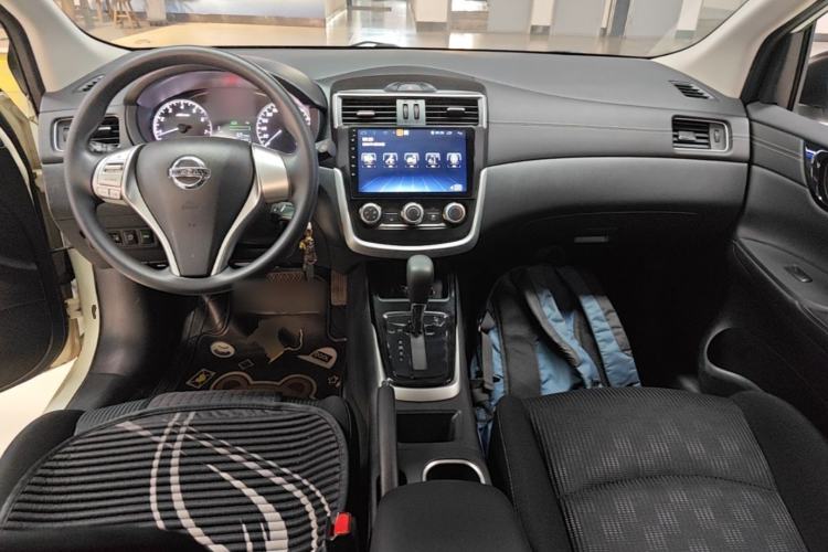 Used Nissan Tiida 2021 1.6L CVT Cool Edition Center Console