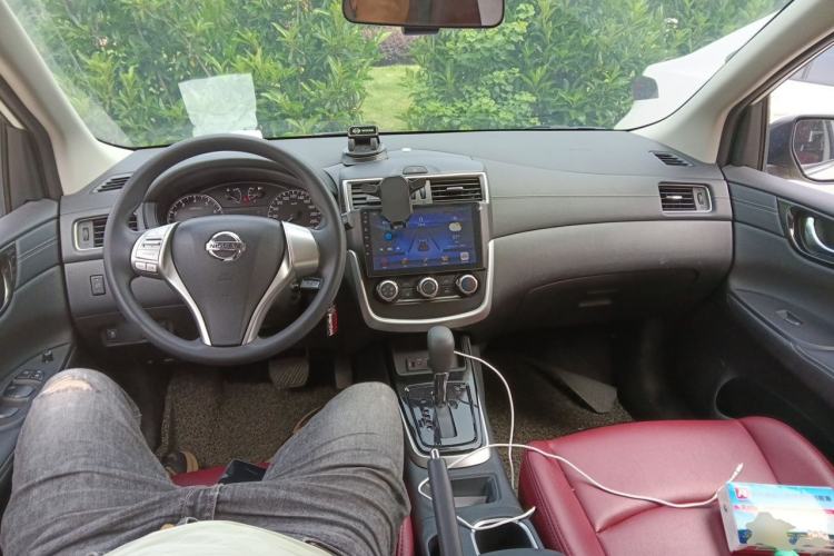 Used Nissan Tiida 2021 1.6L CVT Cool Edition Center Console