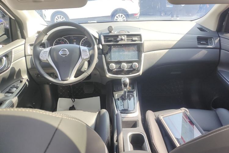 Used Nissan Tiida 2021 1.6L CVT Smart Drive Edition Center Console