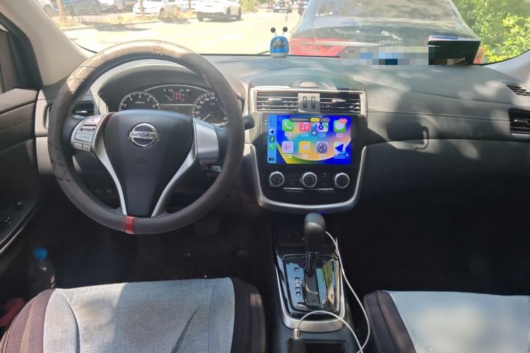 Used Nissan Tiida 2021 1.6L CVT Cool Edition Center Console