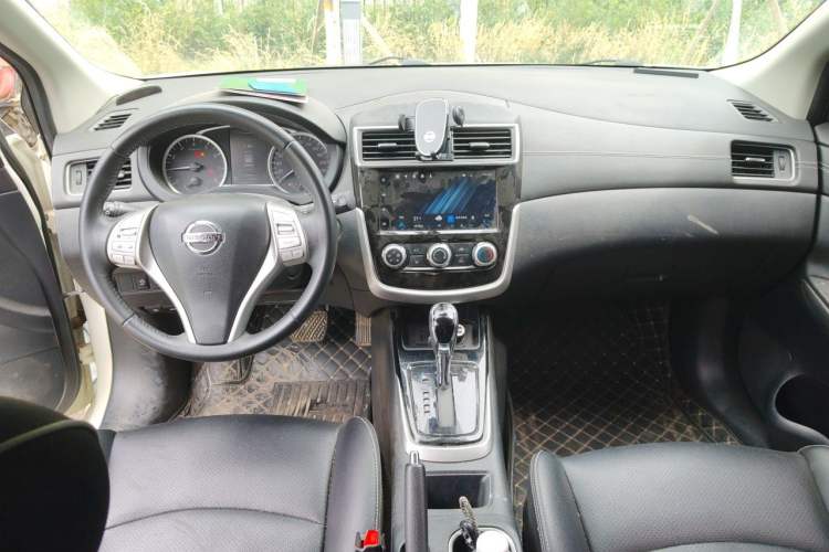 Used Nissan Tiida 2021 1.6L CVT Smart Drive Edition Center Console