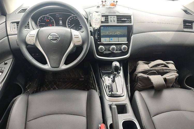 Used Nissan Tiida 2021 1.6L CVT Smart Drive Edition Center Console