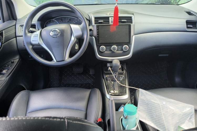 Used Nissan Tiida 2021 1.6L CVT Cool Edition Center Console