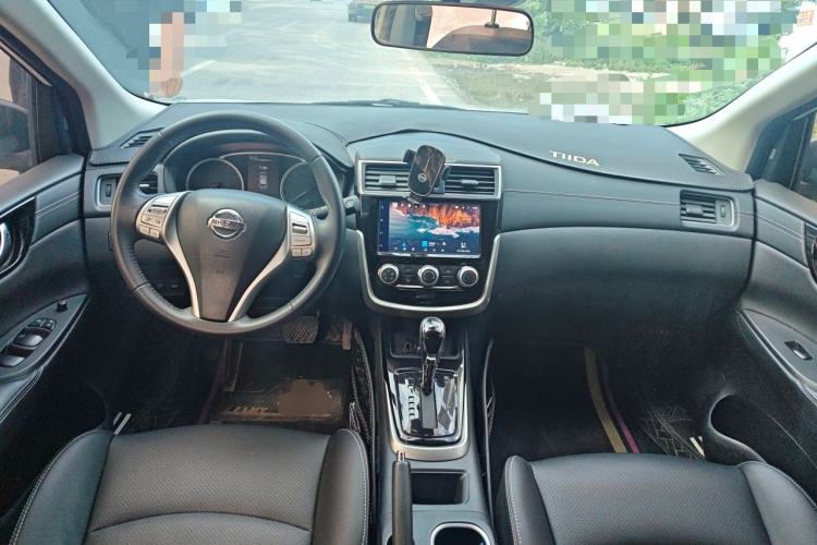 Used Nissan Tiida 2021 1.6L CVT Smart Drive Edition Center Console