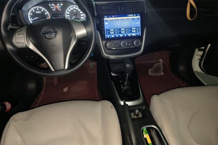 Used Nissan Tiida 2021 1.6L CVT Cool Edition Center Console