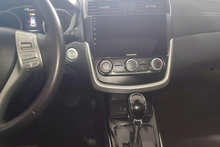 Used Nissan Tiida 2021 1.6L CVT Smart Drive Edition Center Console