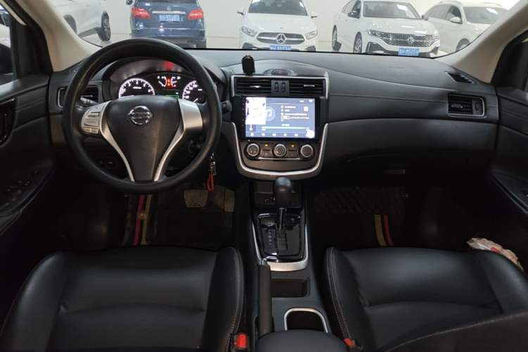 Used Nissan Tiida 2021 1.6L CVT Cool Edition Center Console
