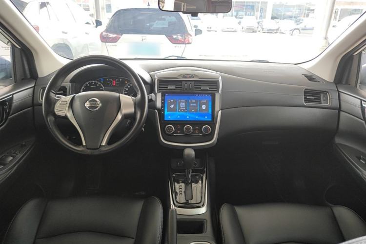 Used Nissan Tiida 2021 1.6L CVT Cool Edition Center Console