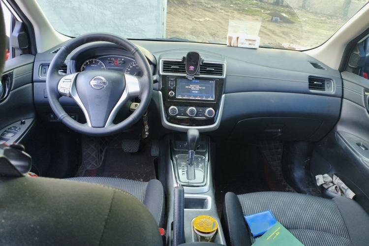 Used Nissan Tiida 2021 1.6L CVT Cool Edition Center Console